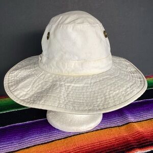 The Tilley Hat outdoor Booney Hat size 7 1/4